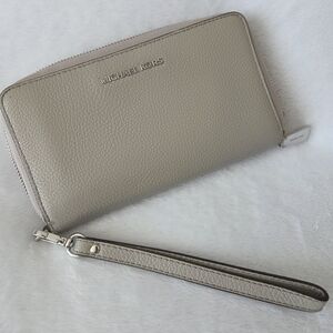 Michael Kors Beige Wristlet Wallet
